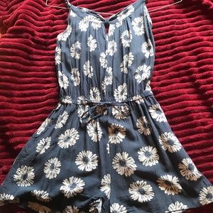 Sleeveless floral romper